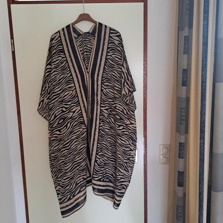 19) dun vest merk bpc maat 52/54 zwart, Kleding | Dames, Grote Maten, Zo goed als nieuw, Trui of Vest, Zwart, Ophalen of Verzenden