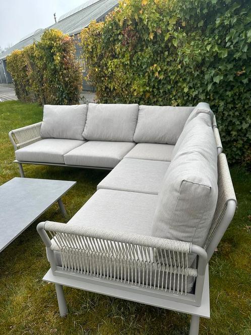 Showroom Model tuinbankje buitenbank hoekbank, Tuin en Terras, Tuinbanken, Zo goed als nieuw, Ophalen of Verzenden