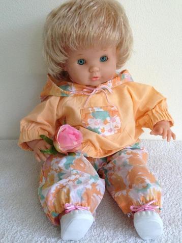 🌺Lieve FAMOSA Babypop met originele kleding uit 1993. beschikbaar voor biedingen