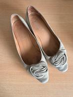 Schoenen - pumps - maat 39 - beige, Antiek en Kunst, Ophalen