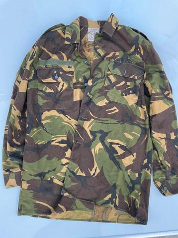 Kleding (overhemd) defensie (junge camouflage) beschikbaar voor biedingen