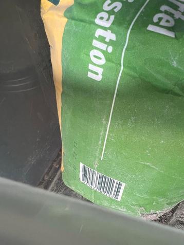 BEAMIX  Egalisatie Betonmortel nog ca 10 kilo beschikbaar voor biedingen