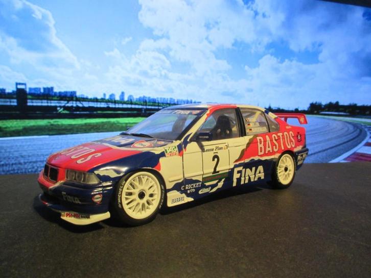 BMW E36 318is - UT-Models Bastos Tassin/Mueller/Burgstaller, Hobby en Vrije tijd, Modelauto's | 1:18, Zo goed als nieuw, UT Models