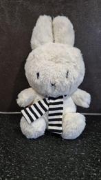 Nijntje knuffel met sjaal. Dutch Design Bontoys, 23cm. 6B14