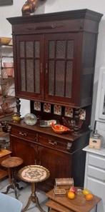 Grote keuken kast, Ophalen