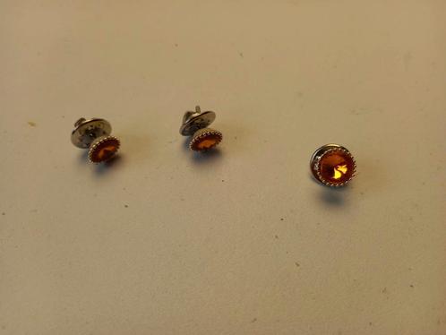 Speldje broches decolleté plooien snel makkelijk vast pinnen, Sieraden, Tassen en Uiterlijk, Overige Accessoires, Nieuw, Ophalen of Verzenden