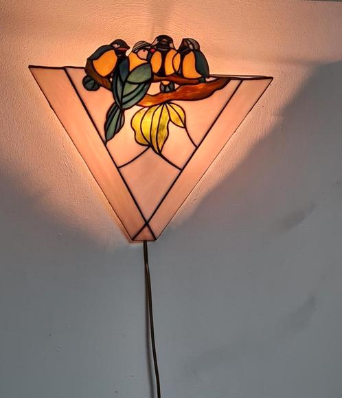 Vintage Tiffany lamp met koolmezen Tiffany wandlamp vogels, Huis en Inrichting, Lampen | Wandlampen, Gebruikt, Glas, Metaal, Ophalen of Verzenden