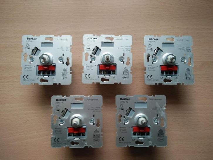 Berker 286010 dimmer 5 stuks, Doe-het-zelf en Verbouw, Elektra en Kabels, Zo goed als nieuw, Schakelaar, Ophalen of Verzenden