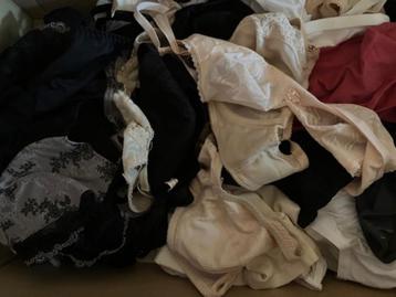 Kleine restpartij lingerie beschikbaar voor biedingen