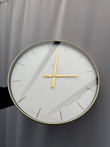Klok 50cm wit goud beschikbaar voor biedingen