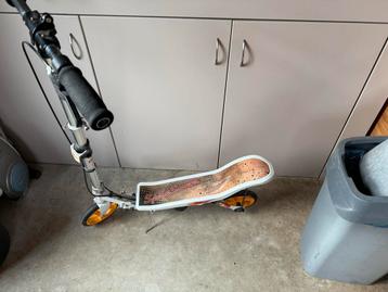 Space Scooter - Klaar voor avontuur! beschikbaar voor biedingen