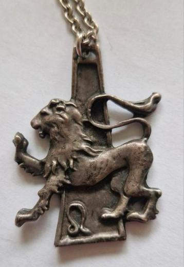 Ketting met PWTER LION hanger jaren 60 beschikbaar voor biedingen