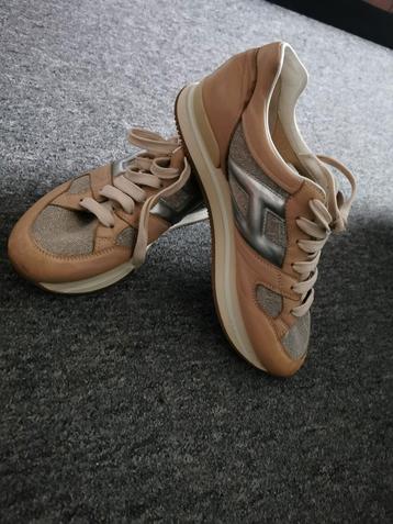 Hogan Dames Sneakers maat 42 beschikbaar voor biedingen