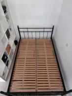 Bedframe + lattenbodems 210 x 140 cm, Ophalen, 140 cm, Zo goed als nieuw, Twijfelaar