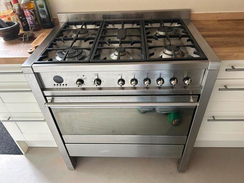 Smeg fornuis vrijstaand 5 gaspitten, electrische over, Witgoed en Apparatuur, Fornuizen, Zo goed als nieuw, Vrijstaand, Gas, 5 kookzones of meer