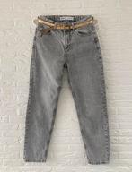 Mooie lichtgrijze ‘boyfriend’ jeans xs Bershka / zara/ mango, Zo goed als nieuw, W27 (confectie 34) of kleiner, Grijs, Bershka
