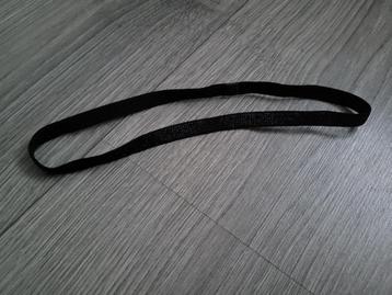 Zwart haarbandje met subtiele glitter ~ SJ0902 beschikbaar voor biedingen
