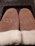 Ugg handschoenen. Maat L/XL, Ophalen of Verzenden, Zo goed als nieuw, Maat 46/48 (XL) of groter, Handschoenen