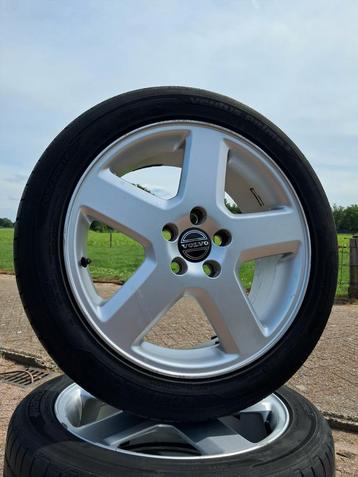 17 inch Volvo Clava velgenset - passend op: Zie advertentie beschikbaar voor biedingen