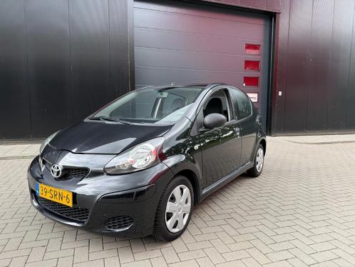 Toyota Aygo 1.0 12V Vvt-i  Now Airco 5DRS 2011 Zwart, Auto's, Toyota, Bedrijf, Aygo, ABS, Airbags, Airconditioning, Centrale vergrendeling