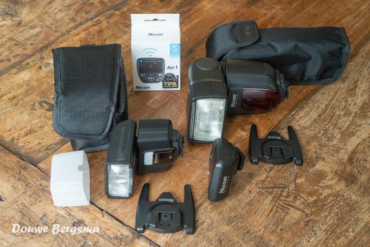 Nissin 700i (licht defect) + i40 + Commander Sony (nw voet), Audio, Tv en Foto, Fotografie | Flitsers, Gebruikt, Overige merken