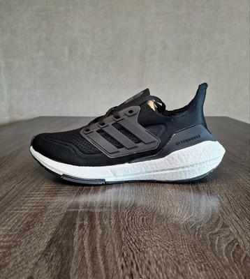 Adidas Ultraboost 22 Maat 41 beschikbaar voor biedingen