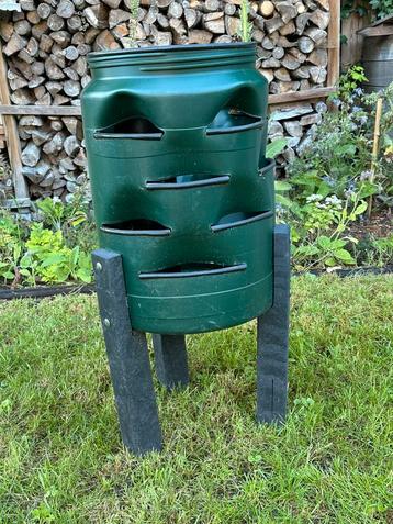 Compost-Plantenton beschikbaar voor biedingen