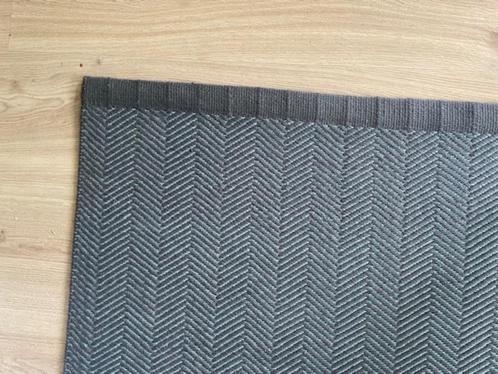 Vloerkleed, Huis en Inrichting, Stoffering | Tapijten en Kleden, Zo goed als nieuw, 200 cm of meer, 200 cm of meer, Vierkant, Grijs