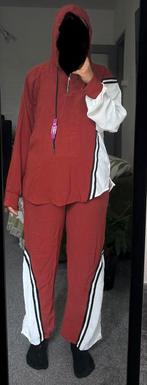 Bruin/Wit Trainingspak - Maat M, Ophalen, Zo goed als nieuw, Maat 42/44 (L), Bruin