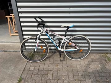 Cube 260 kids mountainbike beschikbaar voor biedingen