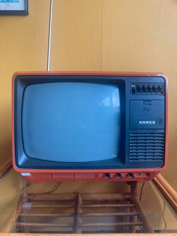 Vintage jaren 70 oranje space age Erres televisie. Tv beschikbaar voor biedingen
