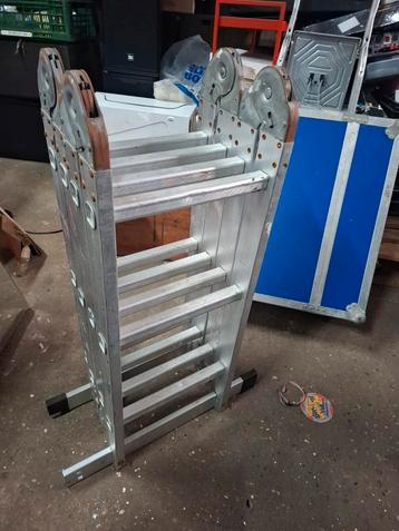 Gebruikte ladder / trap - multifunctioneel beschikbaar voor biedingen