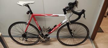 racefiets beschikbaar voor biedingen