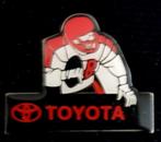 Toyota coureur pin- grote maat, Verzamelen, Speldjes, Pins en Buttons, Verzenden, Nieuw, Transport, Speldje of Pin