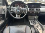 Bmw 5-SERIE 525xi Executive 4WD LEER NETTE AUTO APK 4-2026 Y, Automaat, Gebruikt, 2000 kg, Zwart