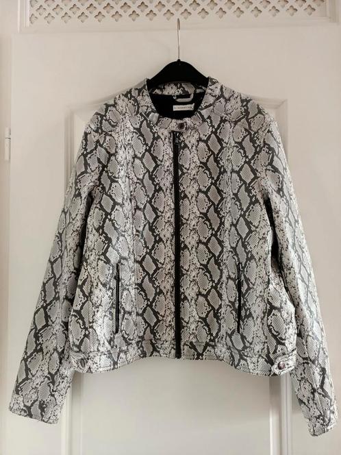 Jasje met zwart wit slangenprint Maat XL., Kleding | Dames, Jassen | Zomer, Zo goed als nieuw, Maat 42/44 (L), Wit, Ophalen of Verzenden