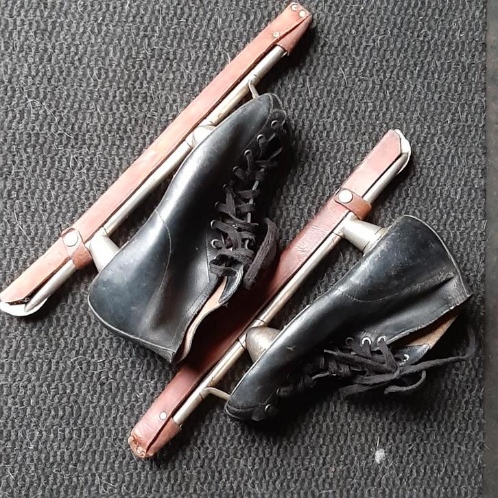 Ving noren racer Ballangruds model maat 43 + slijpmachine, Sport en Fitness, Schaatsen, Gebruikt, Noren, Overige merken, Ophalen