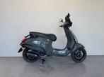 Vespa Sprint Brom 45 km/h, BWJ 12-2022, Ferrari Grey, Custom, Fietsen en Brommers, Scooters | Vespa, Maximaal 45 km/u, Ophalen of Verzenden