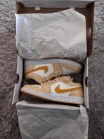 Air Jordan 1 Low (42), Kleding | Dames, Schoenen, Nike Air Jordan, Geel, Ophalen of Verzenden, Sneakers of Gympen
