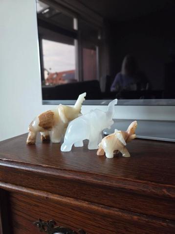 3 Marmeren Olifantjes - Decoratief beschikbaar voor biedingen