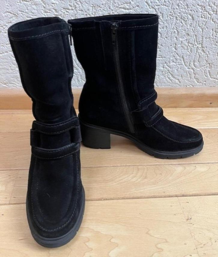 Gabor enkellaarzen maat 40 1/2 G zwart suède gesp over wreef, Kleding | Dames, Schoenen, Zo goed als nieuw, Lage of Enkellaarzen