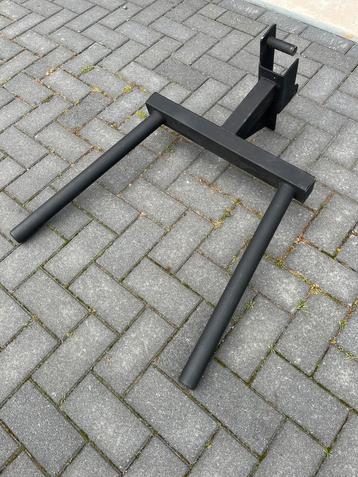 Tricep Dip bar voor power rack beschikbaar voor biedingen
