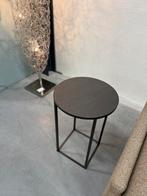 Nieuw Leolux Prismo Bijzettafel Ceramic Basalt Design Tafel, Minder dan 55 cm, Leolux, Rond, Nieuw