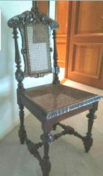 Mooie stevige eiken gesneden klassiek antieke stoel, Antiek en Kunst, Antiek | Meubels | Stoelen en Banken, Ophalen