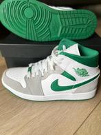 Nike air Jordan mid se white/pine green- lt smoke grey, Ophalen of Verzenden, Zo goed als nieuw, Sneakers of Gympen, Nike