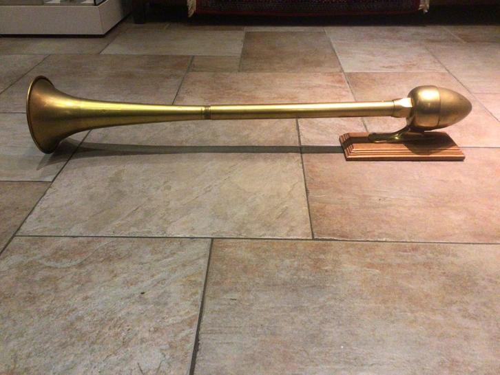 Antieke scheepshoorn op houten voet, Antiek en Kunst, Antiek | Overige Antiek, Ophalen