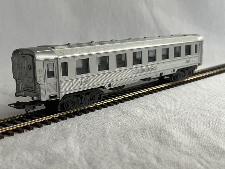Lima SNCF Mistral rijtuig, Hobby en Vrije tijd, Modeltreinen | H0, Gebruikt, Wagon, Gelijkstroom, Lima, Ophalen of Verzenden