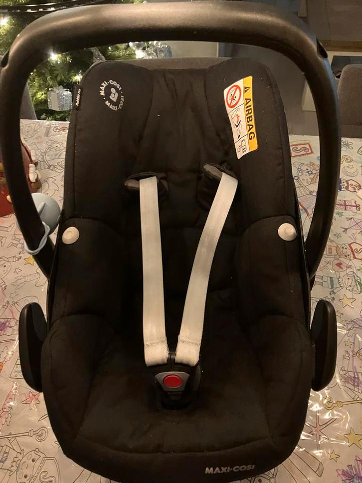 Maxi-Cosi autostoel met newborn verkleiner, Kinderen en Baby's, Autostoeltjes, Gebruikt, Maxi-Cosi, 0 t/m 13 kg, Autogordel, Zijbescherming