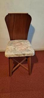 Oude stoel, Antiek en Kunst, Antiek | Meubels | Stoelen en Banken, Ophalen of Verzenden