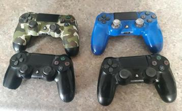 4 PlayStation 4 controllers voor onderdelen  beschikbaar voor biedingen